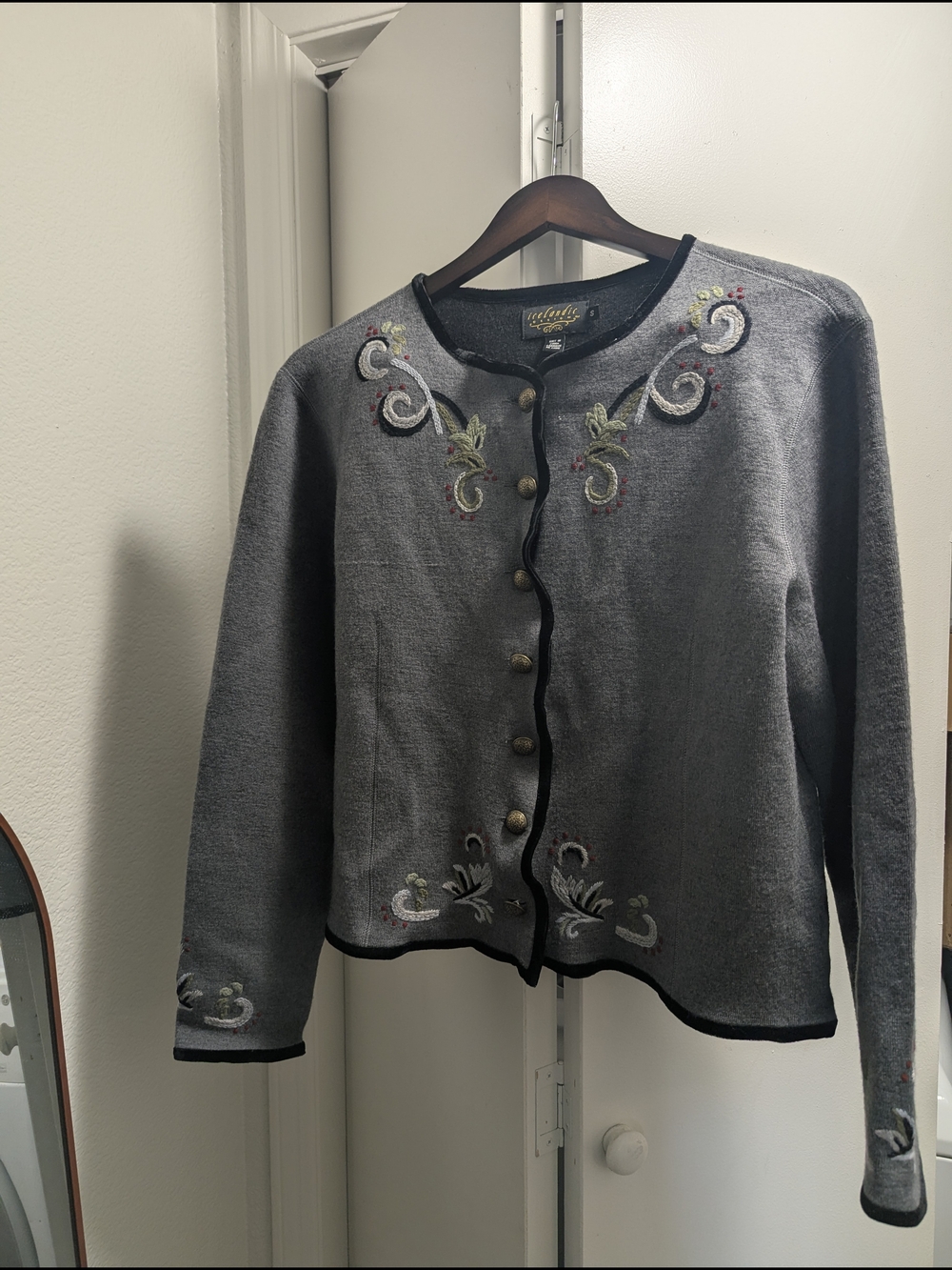 Icelandic Design Embroidered Gray Cardigan Sweater